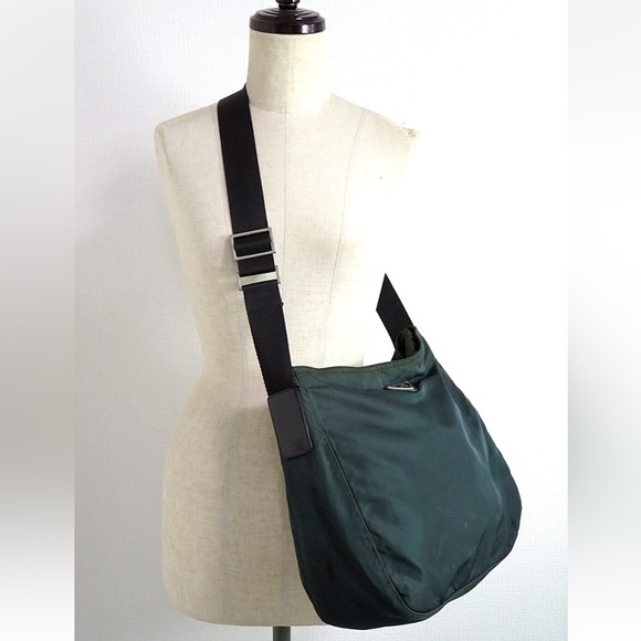 Stylish Green Men's Shoulder Bag Unisex - Picture 1 of 14